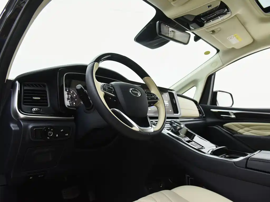 GAC Motor Trumpchi M8 2022 — фото 13