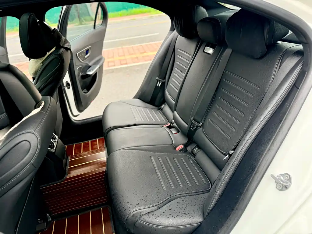 Mercedes-Benz C-Class 2023 — фото 15