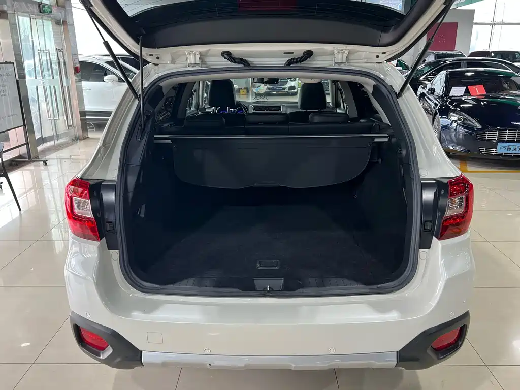 Subaru Outback 2017 — фото 29