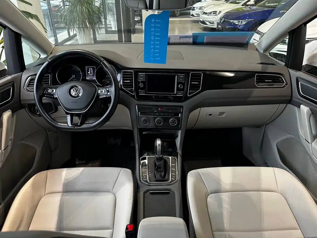 Volkswagen Golf Sportsvan 2020 — фото 10