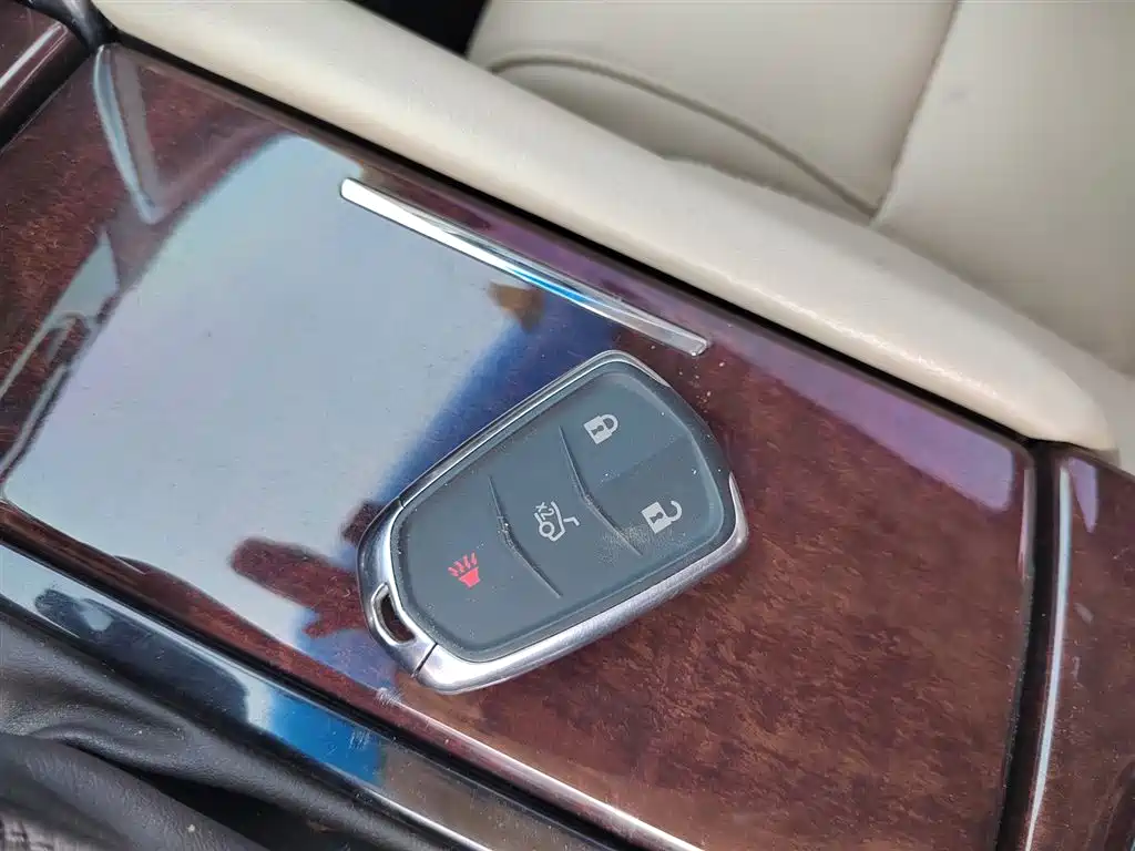 Cadillac XTS 2015 — фото 17