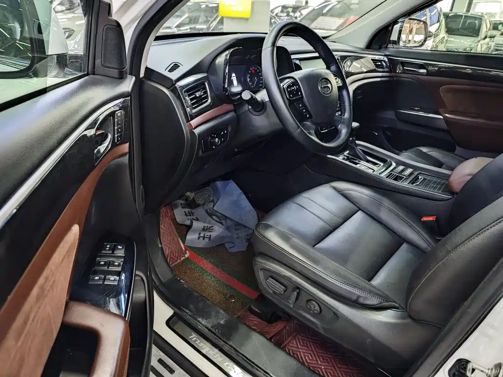 GAC Motor Trumpchi GS8 2019 — фото 7