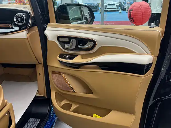 Mercedes-Benz V-Class 2024
