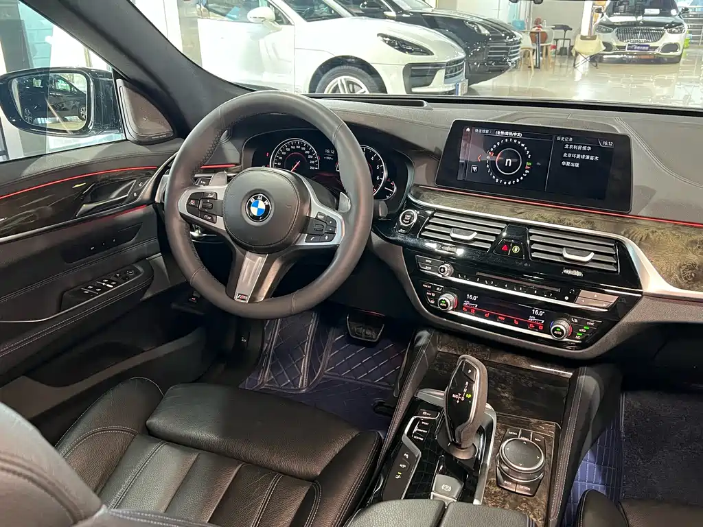 BMW 6 Series GT 2018 — фото 24