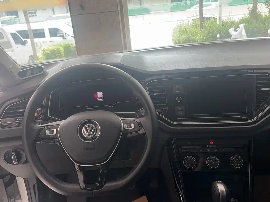 Volkswagen T-Roc 2020 — фото 8