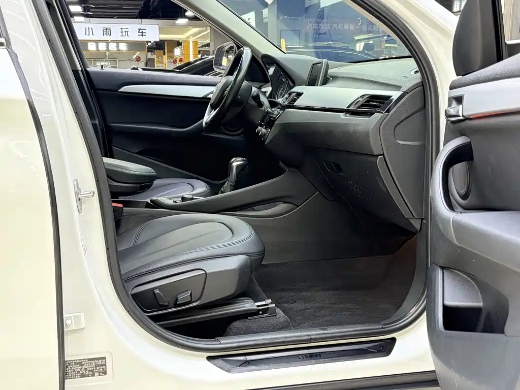 BMW X1 2018 — фото 13