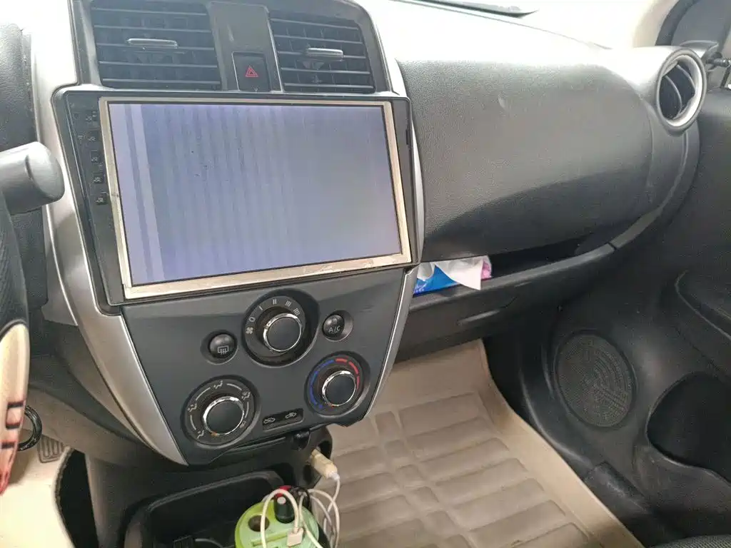Nissan Sunny 2016