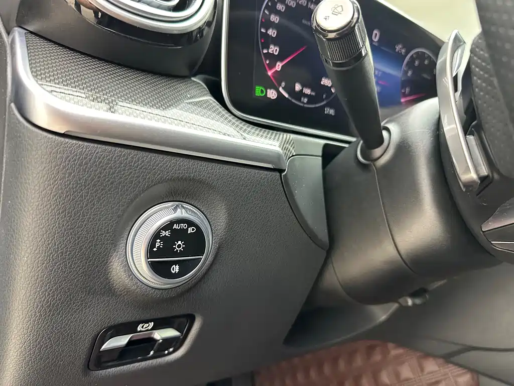 Mercedes-Benz C-Class 2021 — фото 16