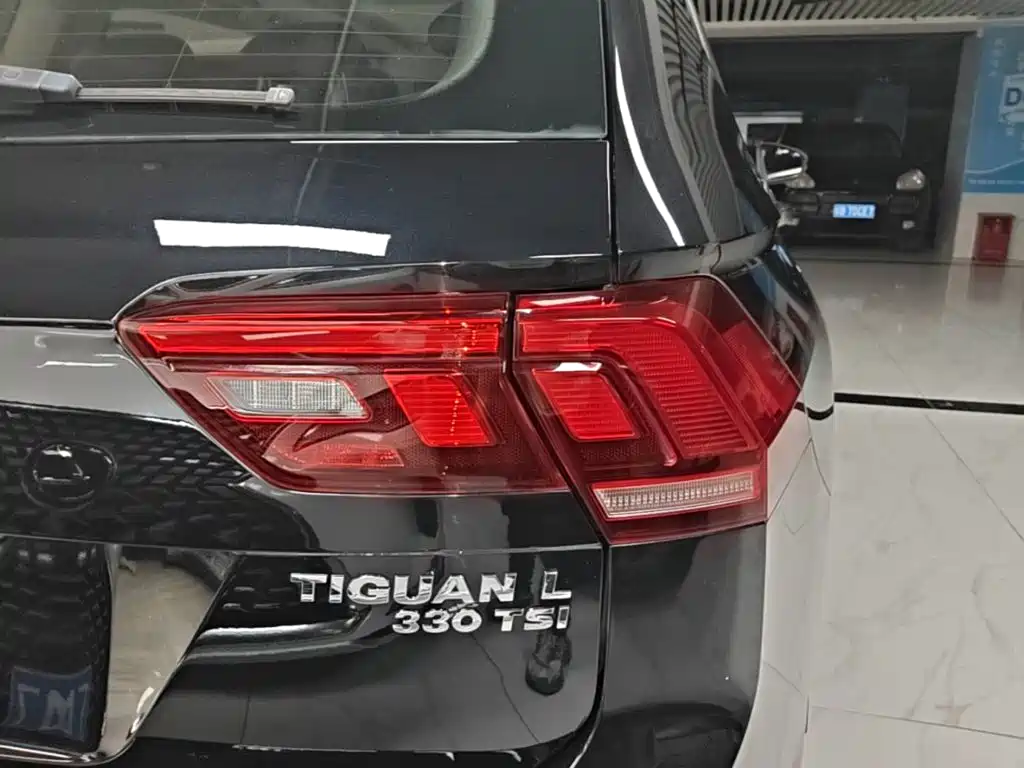 Volkswagen Tiguan L 2018 — фото 8
