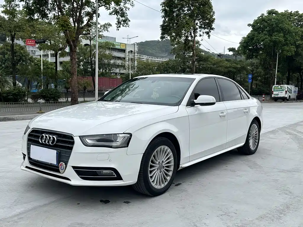 Audi A4L 2014