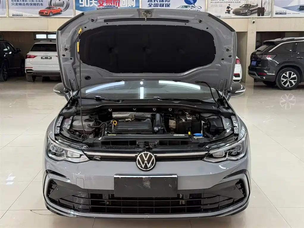 Volkswagen Golf 2023