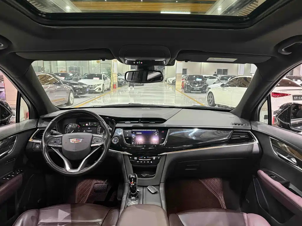 Cadillac XT6 2020 — фото 10