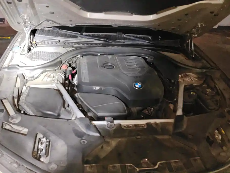 BMW 5 Series 2021 — фото 10