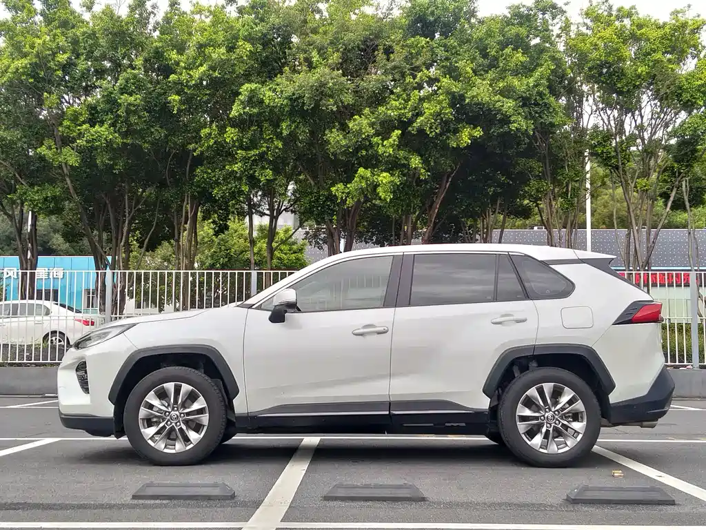 Toyota Wildlander 2025 — фото 13