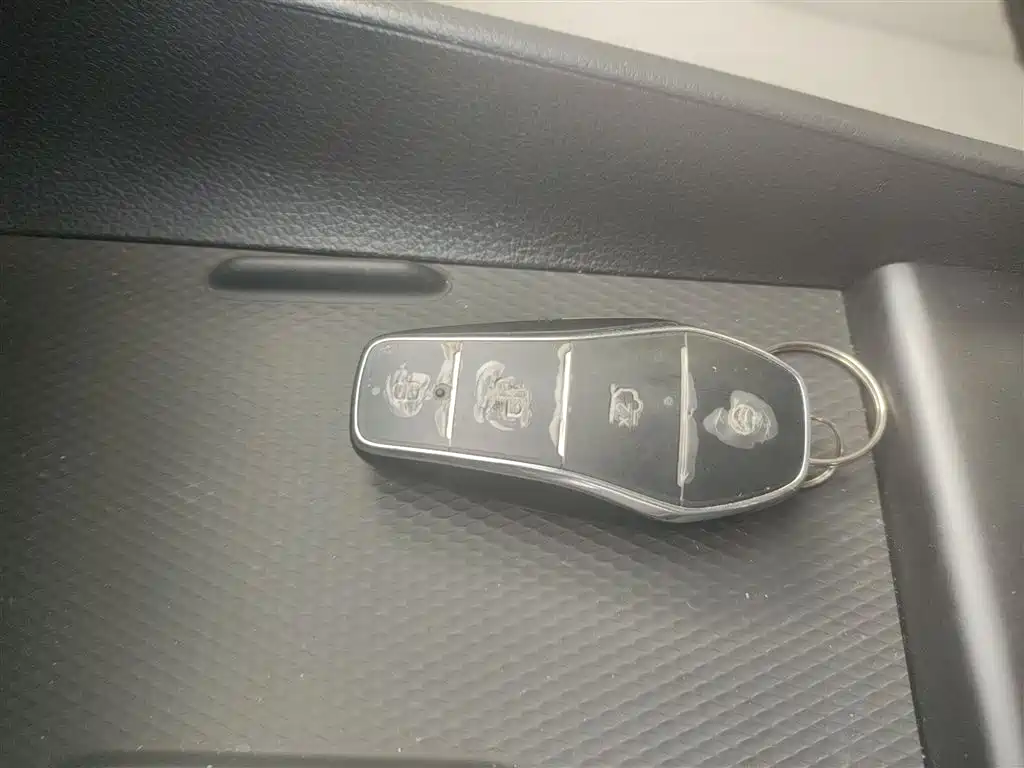 BYD Seal 05 DM-i 2025 — фото 9
