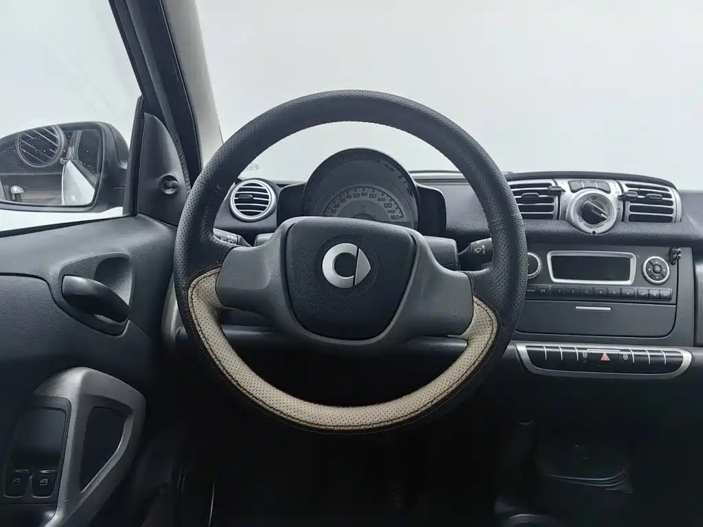 smart fortwo 2013 — фото 11