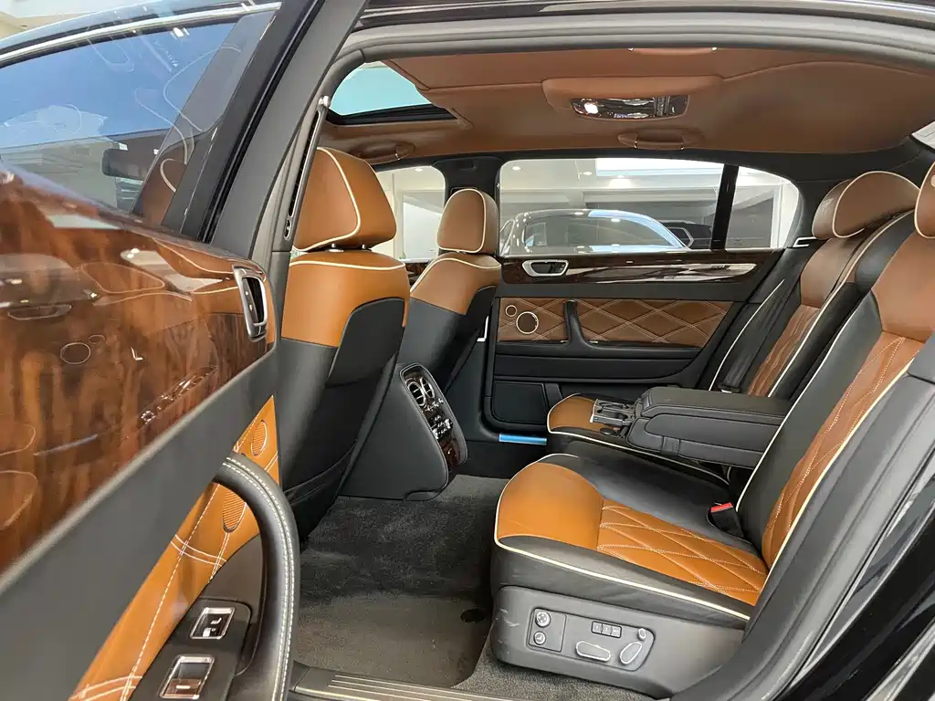 Bentley Flying Spur 2012 — фото 13