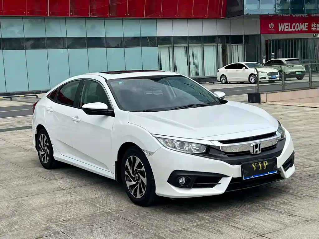 Honda Civic 2018 — фото 3