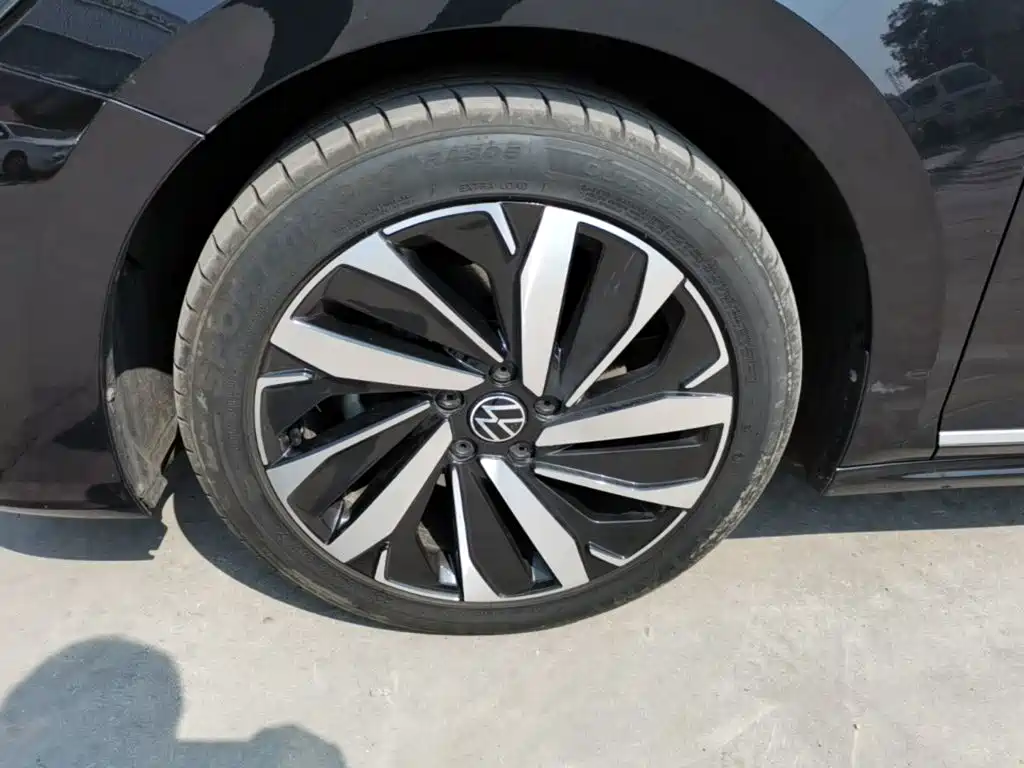 Volkswagen Passat 2022 — фото 23