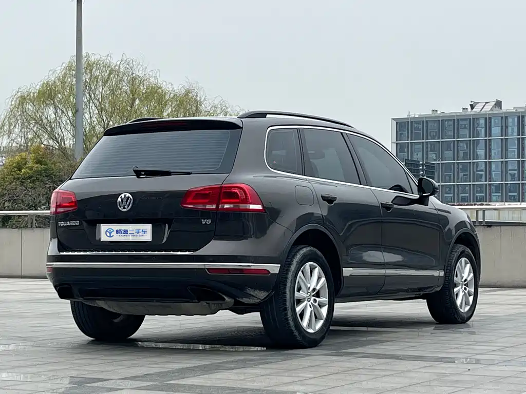 Volkswagen Touareg 2017 — фото 3