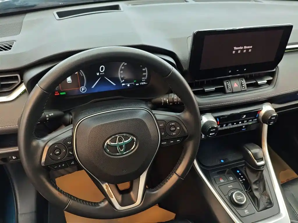 Toyota Wildlander 2023 — фото 10