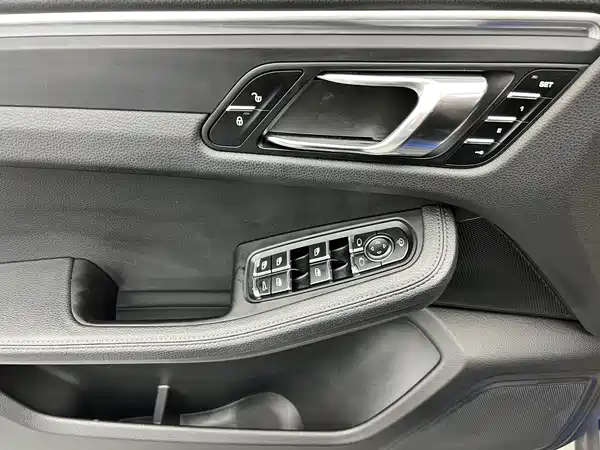Porsche Macan 2016