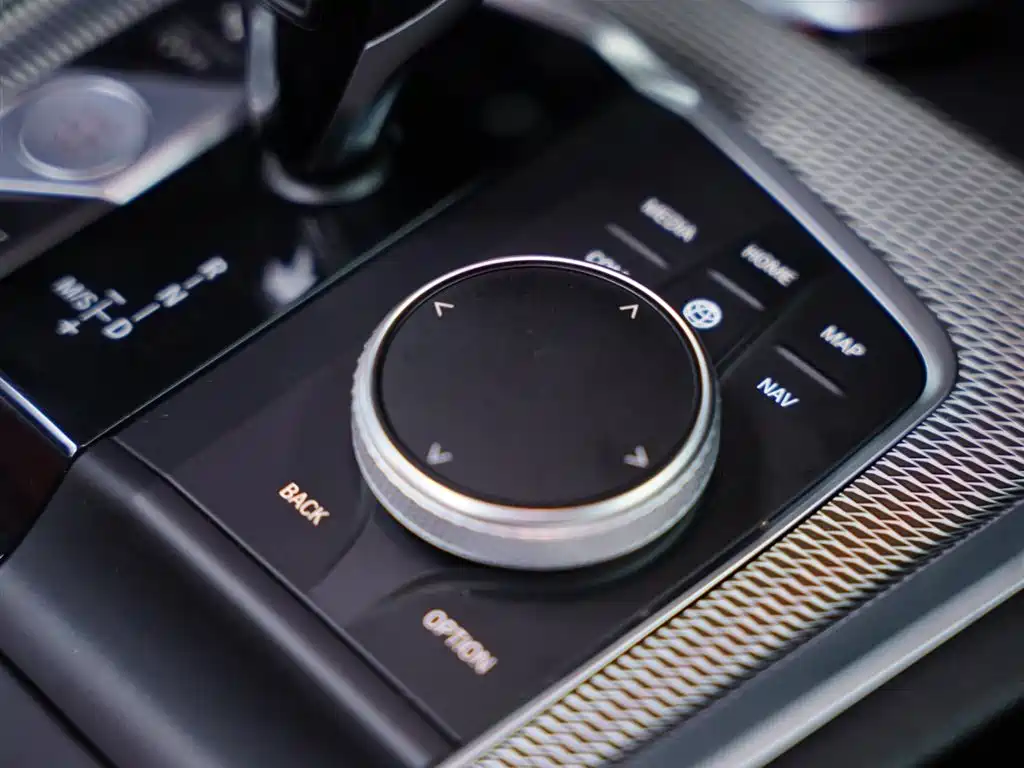 BMW Z4 2020 — фото 40