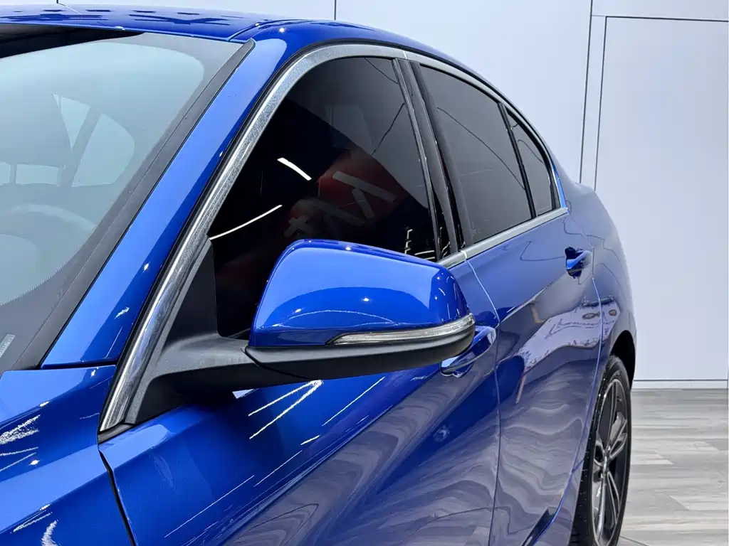 BMW 1 Series 2019 — фото 23
