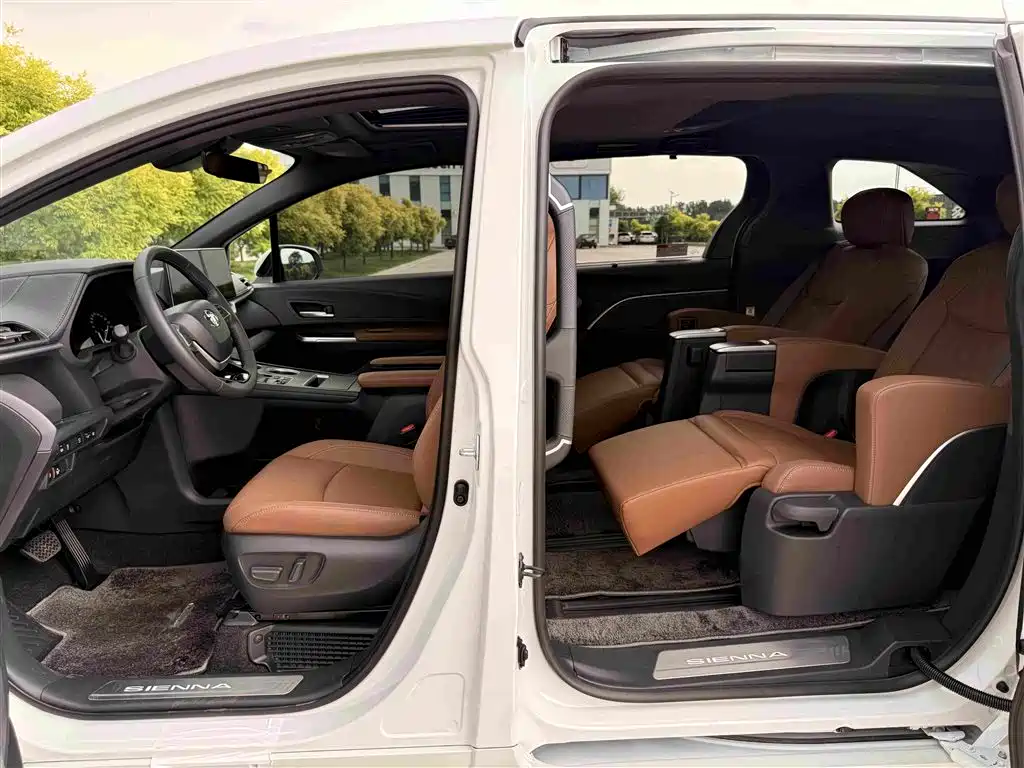 Toyota Sienna 2026 — фото 10