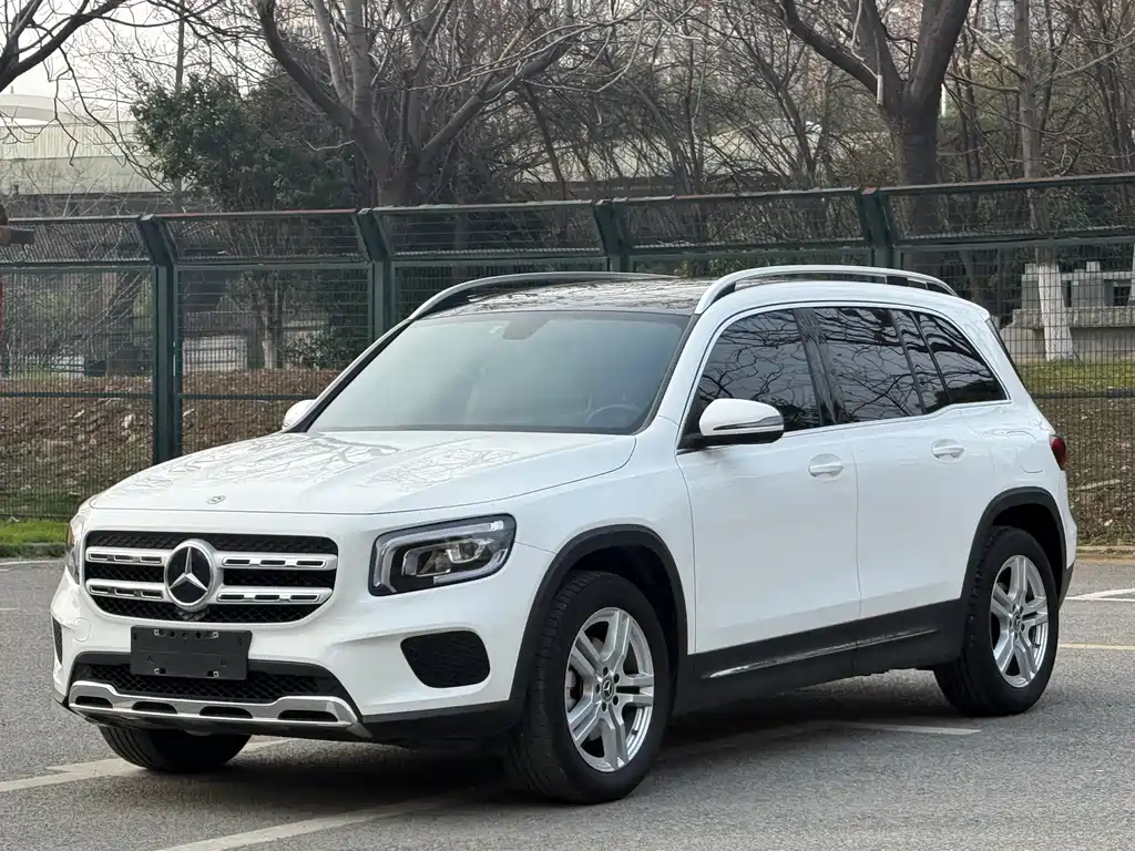 Mercedes-Benz GLB 2023