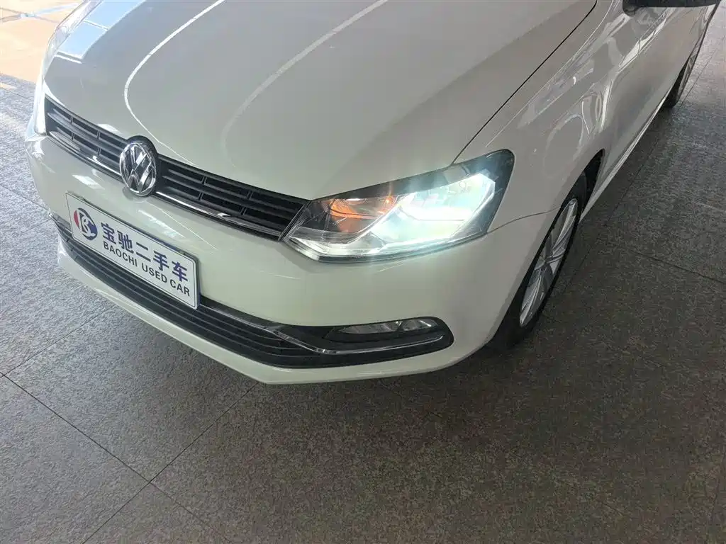 Volkswagen Polo 2015 — фото 24