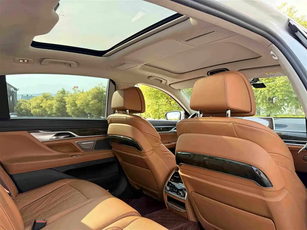 BMW 7 Series 2022 — фото 18