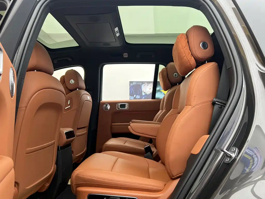 Li Auto Li L8 2025