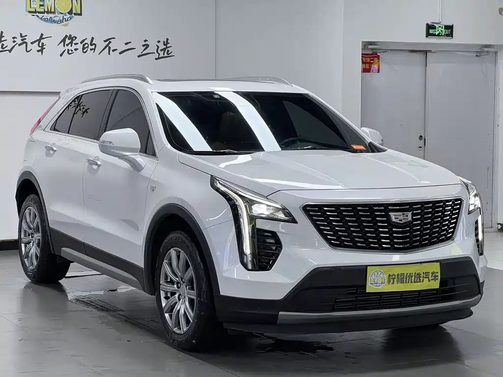 Cadillac XT4 2022 — фото 4
