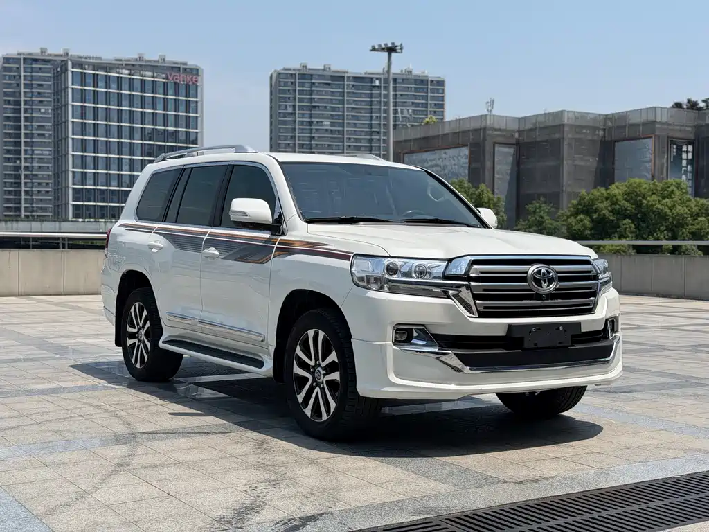 Toyota Land Cruiser 2020 — фото 3