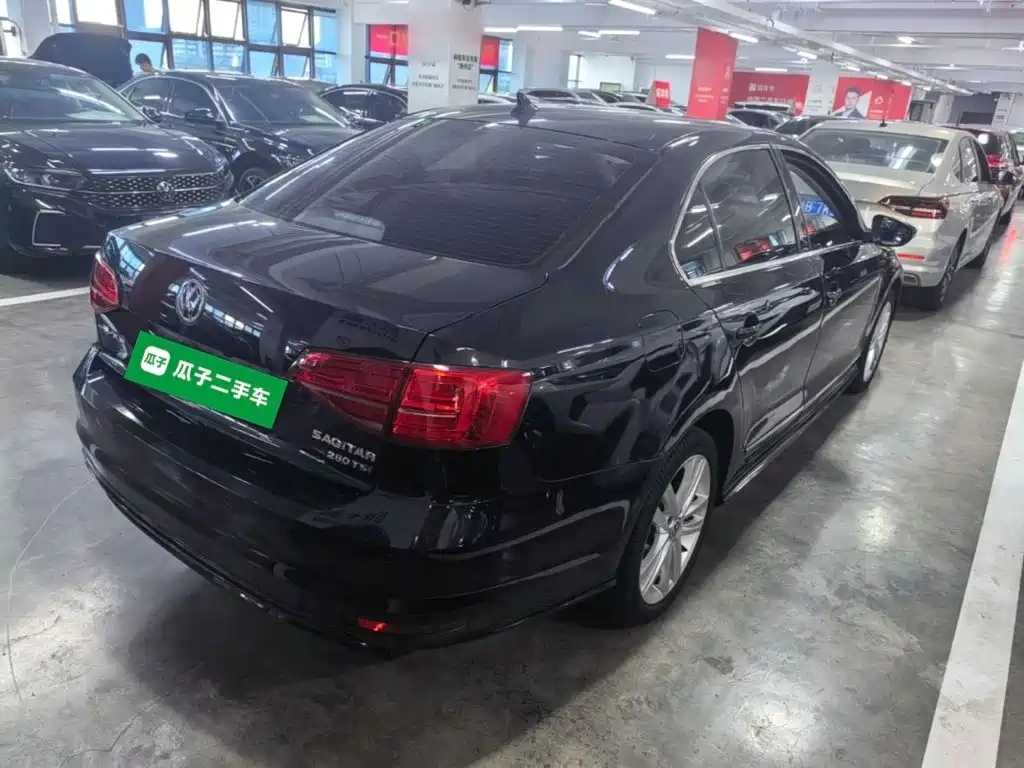 Volkswagen Sagitar 2019