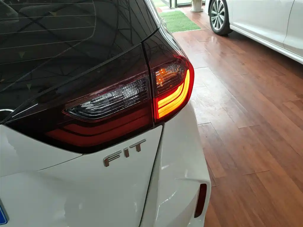 Honda Fit 2023 — фото 24