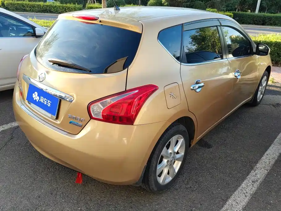 Nissan Tiida 2013