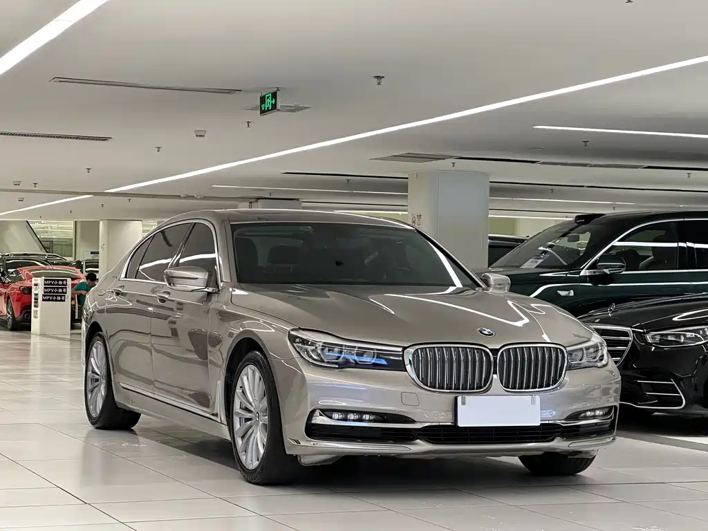 BMW 7 Series 2018 — фото 3