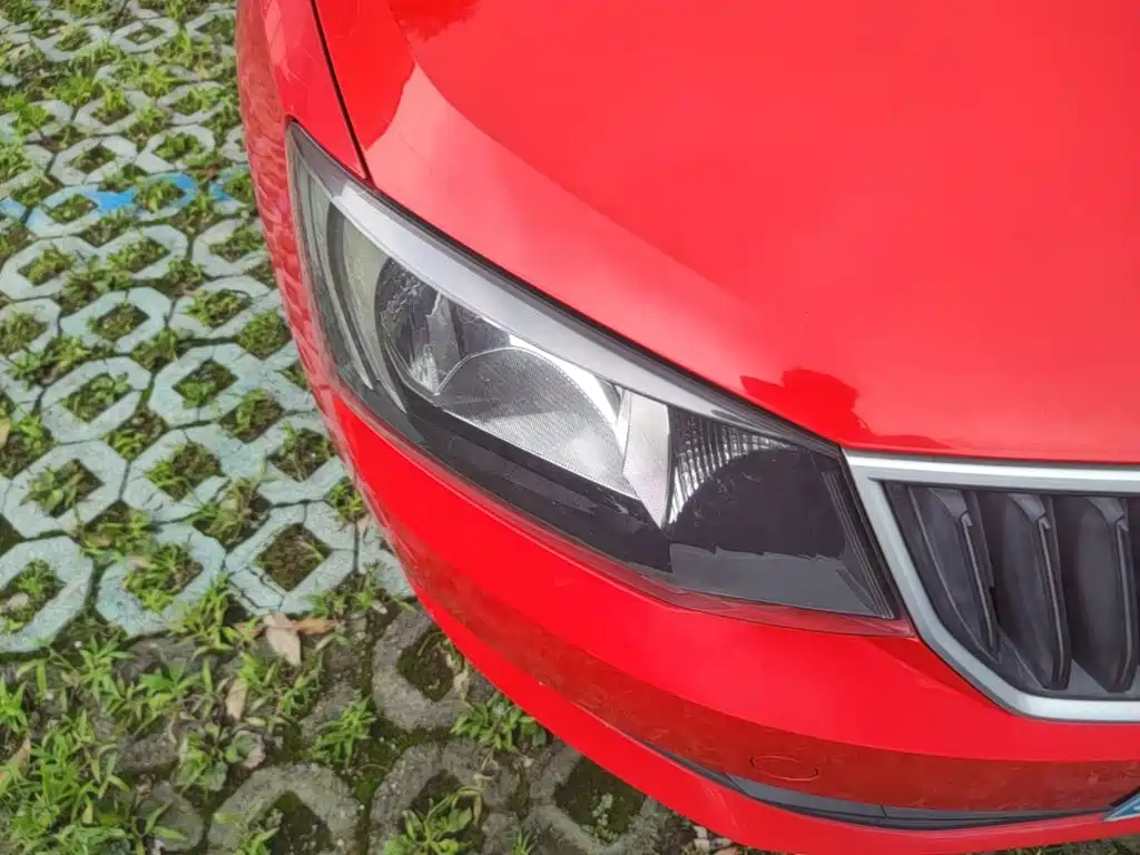Skoda Fabia 2017 — фото 13