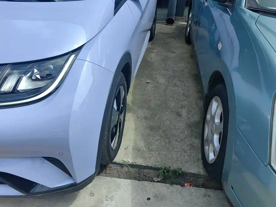 BYD Dolphin 2023