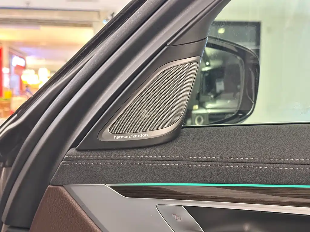 BMW 7 Series 2018 — фото 13