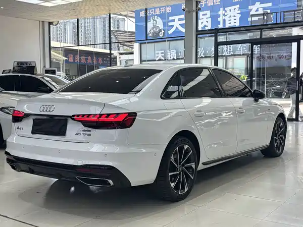 Audi A4L 2022