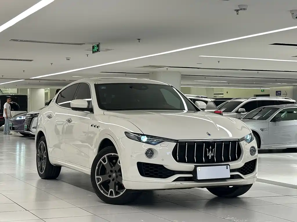 Maserati Levante 2017 — фото 3