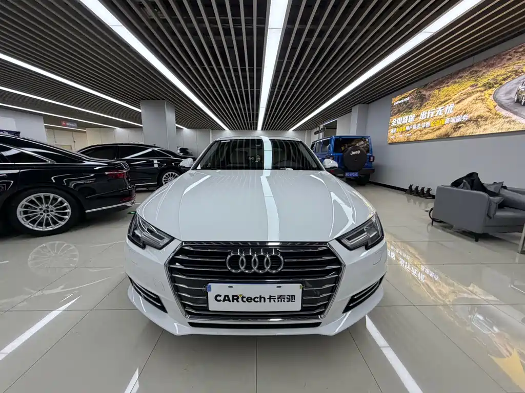 Audi A4L 2018 — фото 2
