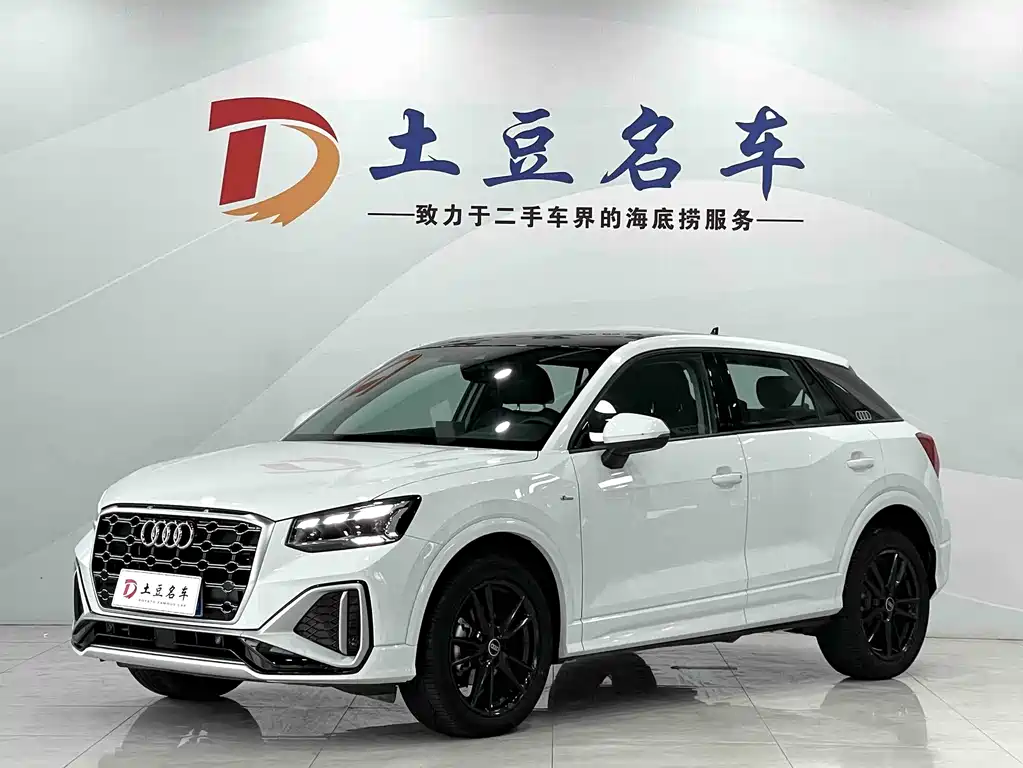 Audi Q2L 2023 — фото 1
