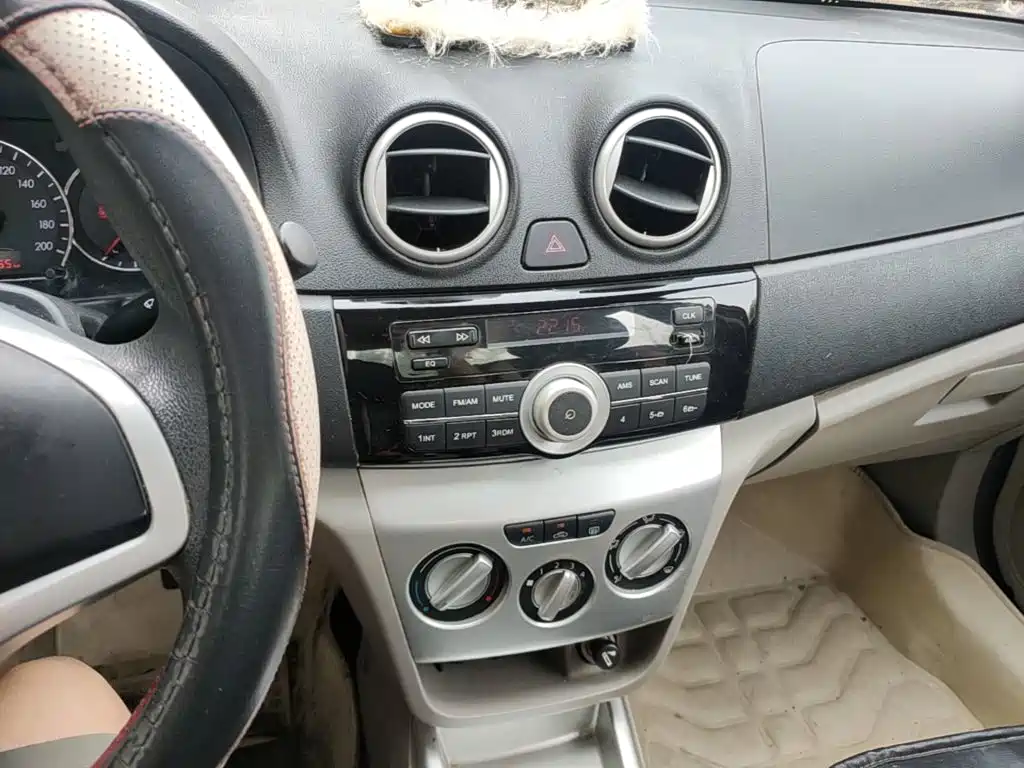 Changan V3 2015 — фото 13