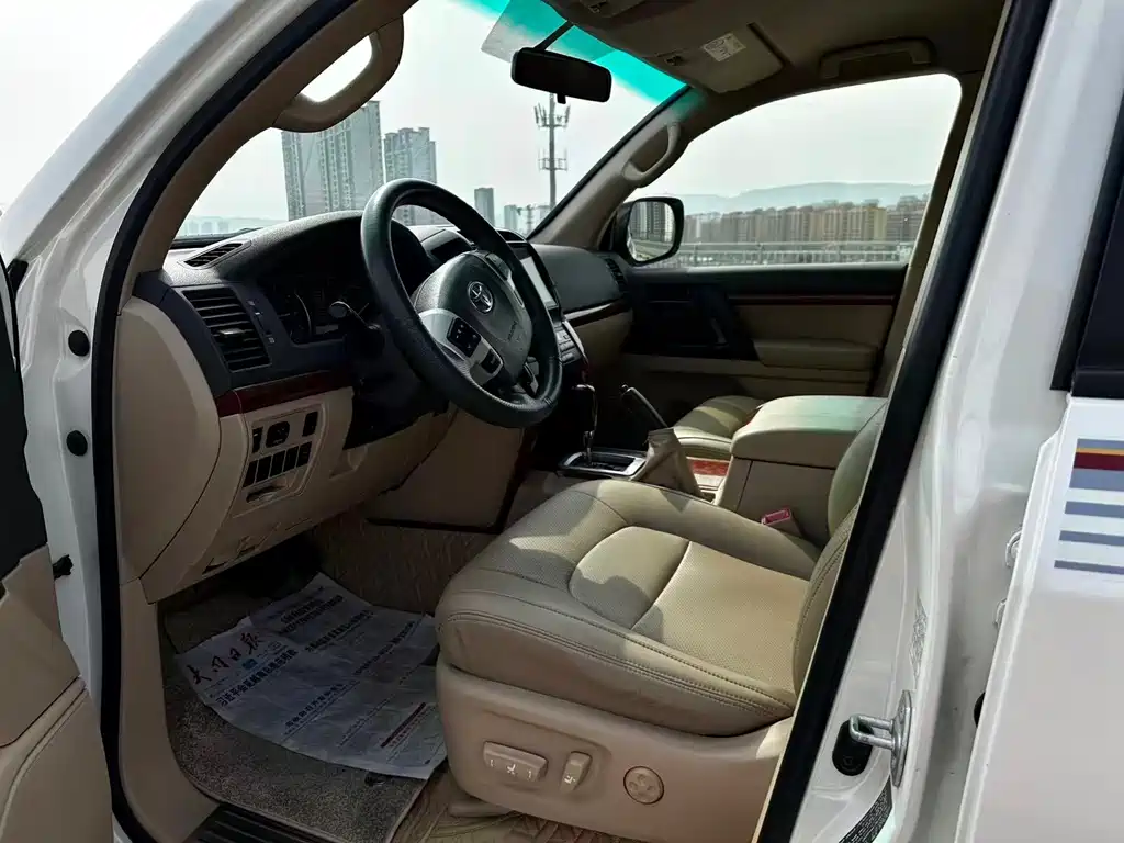 Toyota Land Cruiser 2016
