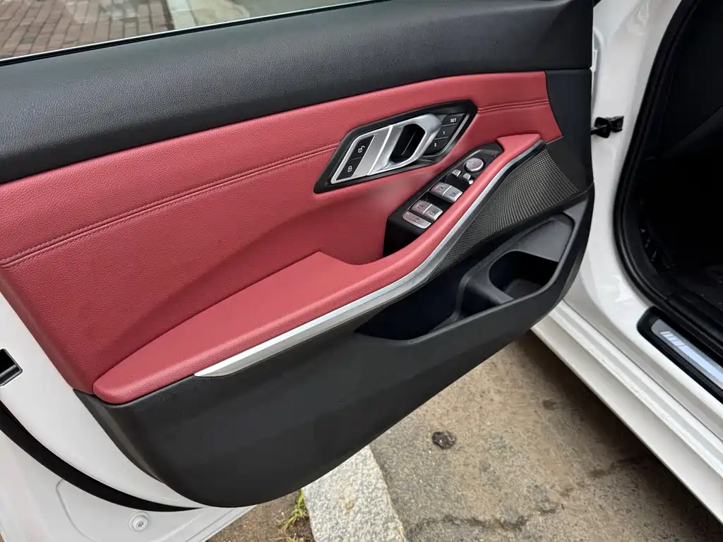 BMW 3 Series 2023