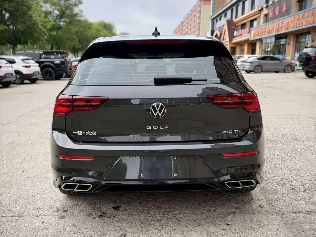 Volkswagen Golf 2023